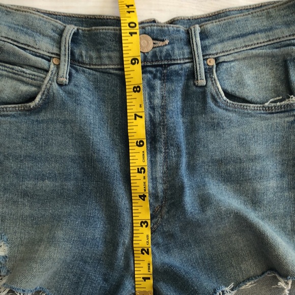 MOTHER The Maverick Chew 10”HR Cutoff Jean Shorts - Picture 13 of 14